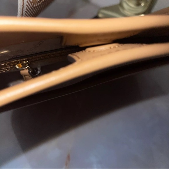 NWT Woman's Handbags / Michael Kors/ Luisa/ Large/North South/ Messenger/Peanut - Picture 13 of 13